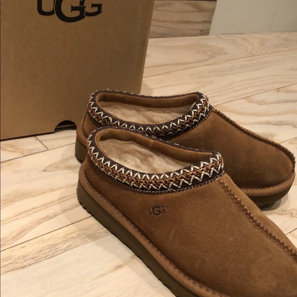 UGG Tasman Woman’s Chestnut Slippers Wms SZ 7